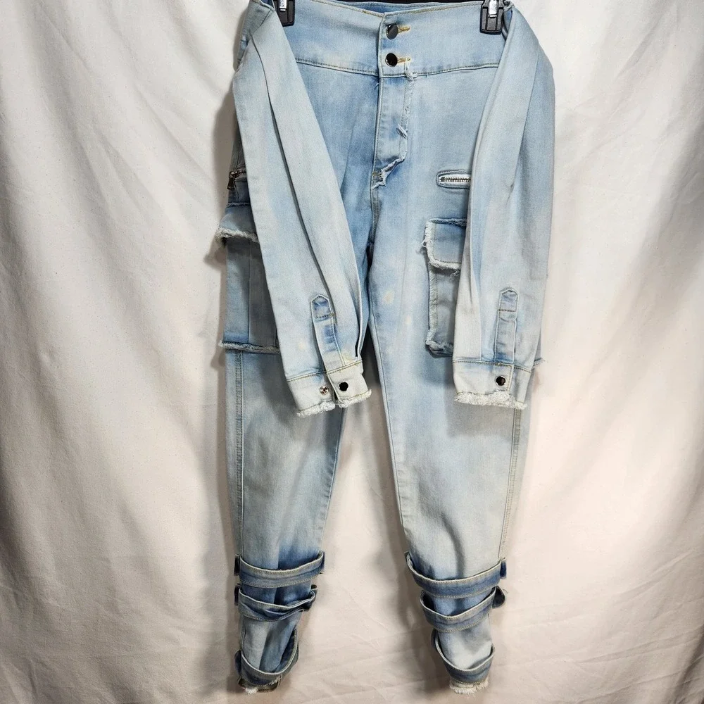 My Boo Brand Distressed High-Waisted Jeans with Tie Belt Size Small Cargo Pocket - Picture 2 of 9